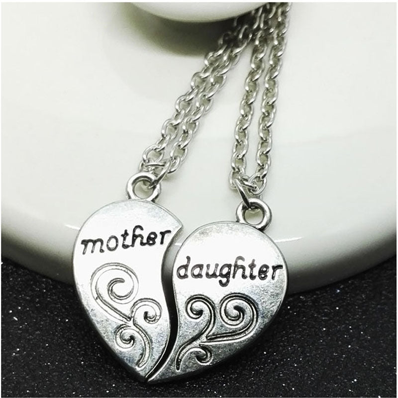 Mother & Daughter Two-Part Love Necklace – Heart-Shaped Matching Pendant Set