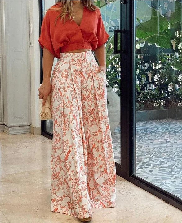 V-Neck Crop Top & Floral Print Loose Pants Set - Koyers