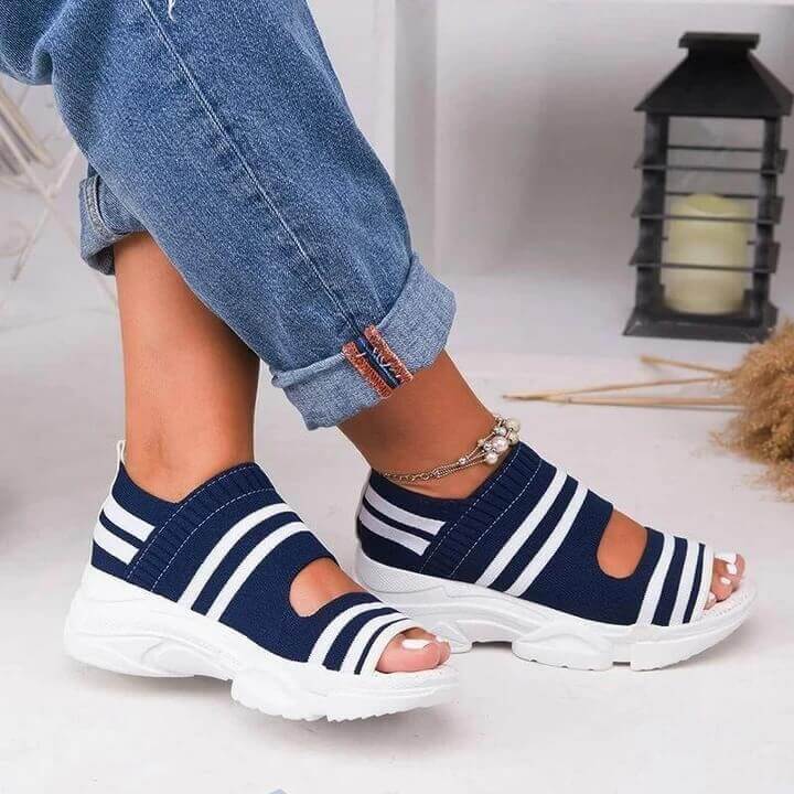 Comfortable Woven Peep-toe Sandals - Koyers