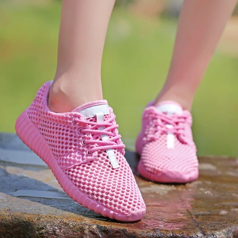 Fashionable Lightweight Mesh Sneakers - Koyers