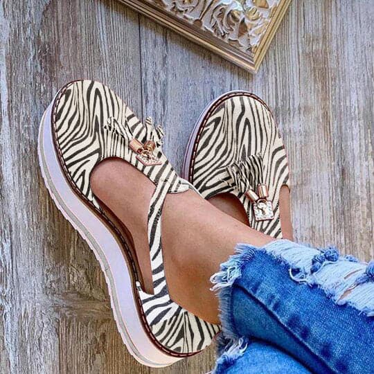 Women's Tassel Round Toe Flat Heel Pumps - Koyers