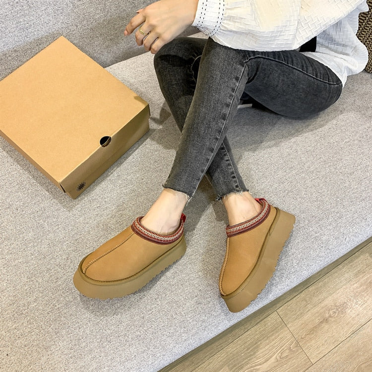 Chelsea Chic Comfy Platform Slippers - Koyers