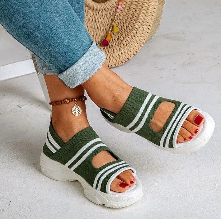 Comfortable Woven Peep-toe Sandals - Koyers